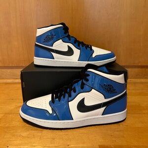 Mens' Jordan One Mid sneakers, 11.5, Signal Blue/White/Black - new in box